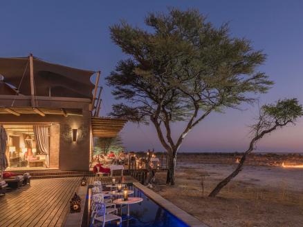 Die Luxuslodge Onguma The Fort in Namibia.