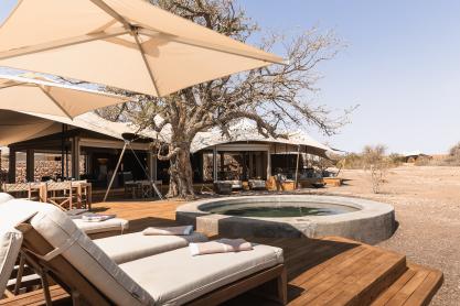 Stille und Weite im Desert Rhino Camp – Rückzugsort während Ihrer Flugsafari durch Namibia